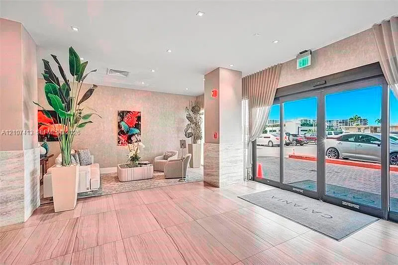 Catania Condo — Photo 4