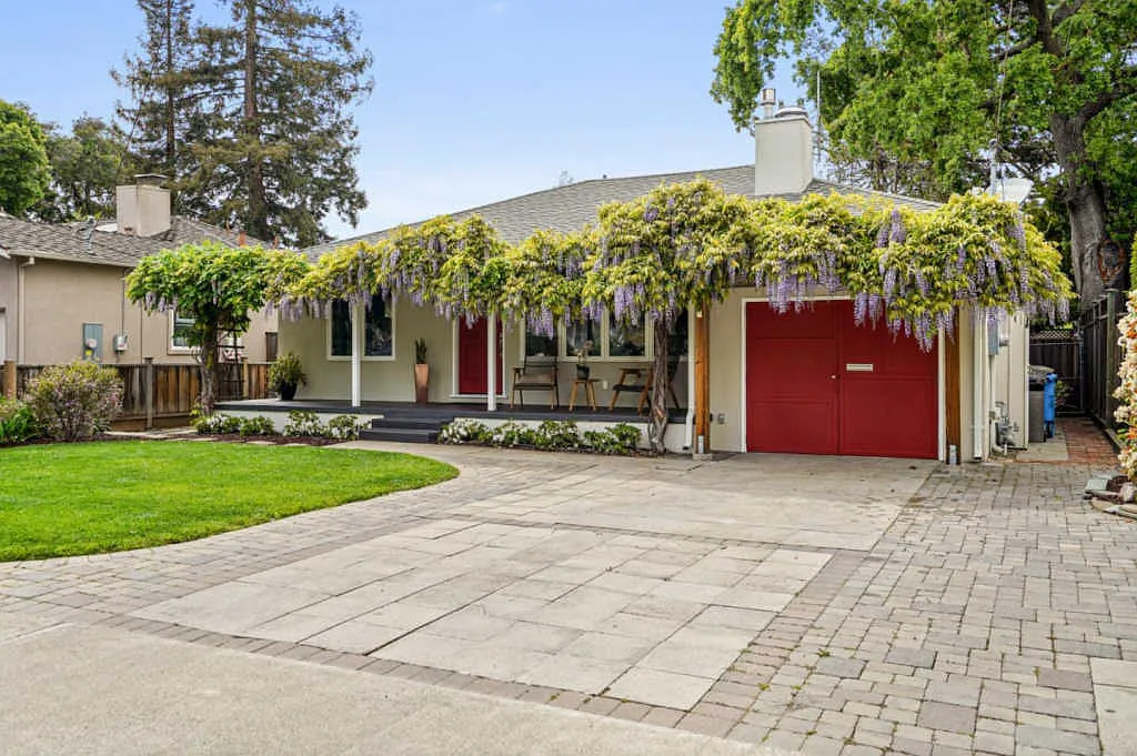 927 Timothy Ln photo 1