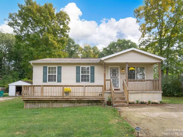 1649 S Pasadena Ave, Ypsilanti, MI 48198