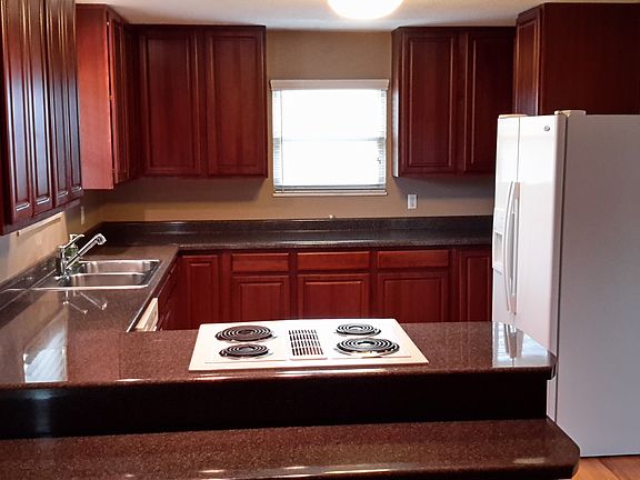 2nd image of 522 Mountain View Dr