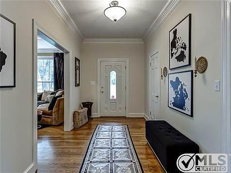 2nd image of 1209 Canterbury Dr
