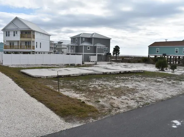 115 S 40th St, Mexico Beach, FL 32456