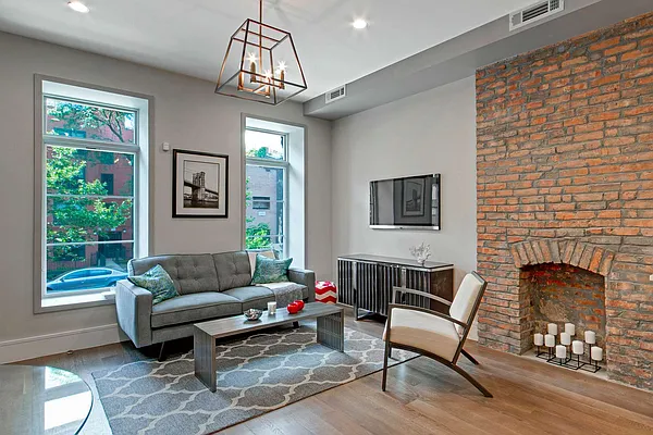 Sold by Nest Seekers International | media 10