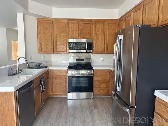 4th image of 2248 Lago Madero