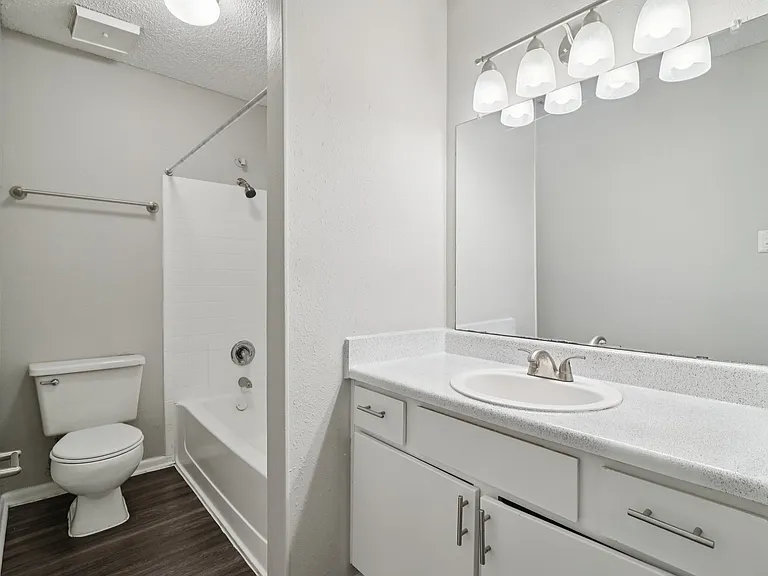 Rock Canyon Apartments — Photo 32
