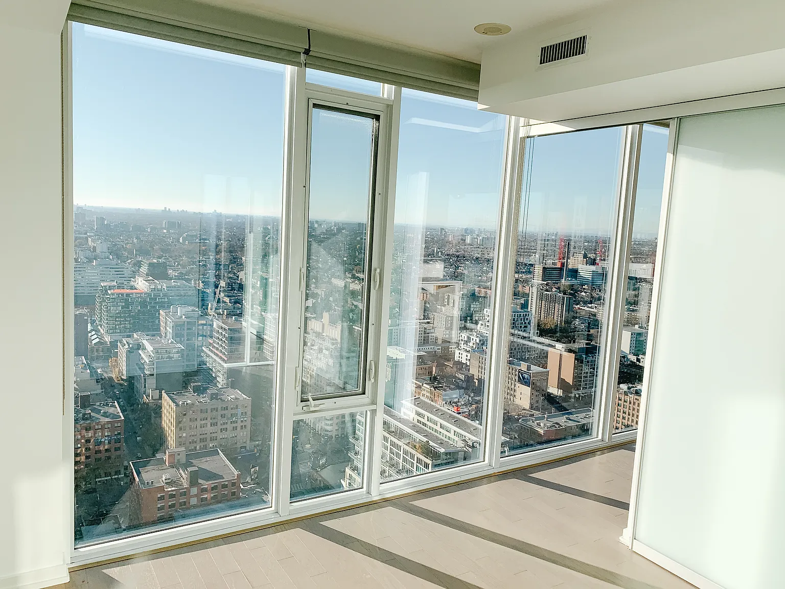101 Peter Street Toronto — Photo 4