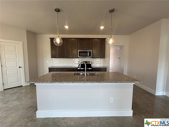 5th image of 1027 Lexington Dr