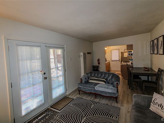 5th image of 805 E Fairway Blvd