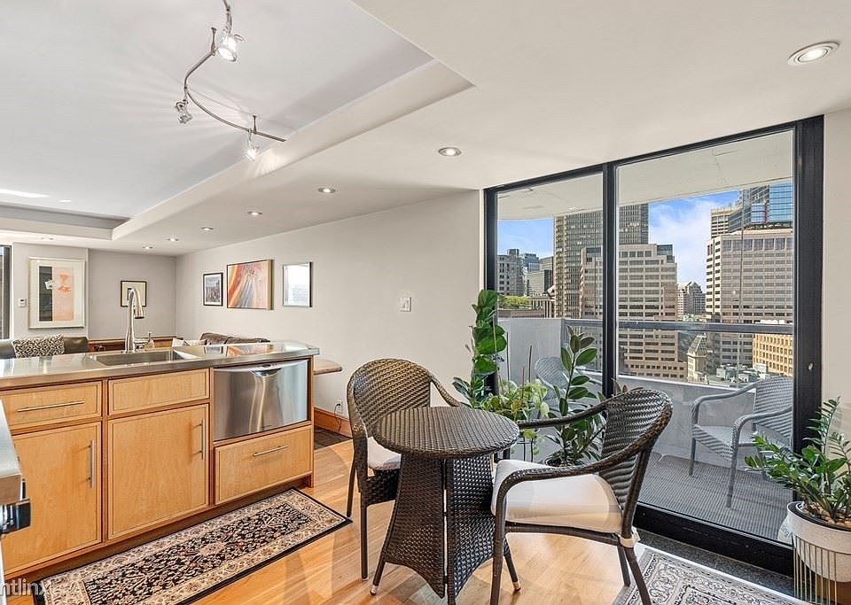 65 East India Row #21G Boston (Waterfront) Unit Photo 1