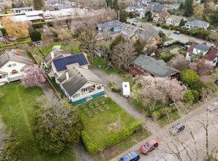 2130 Central Ave, Oak Bay, BC V8S 2R3