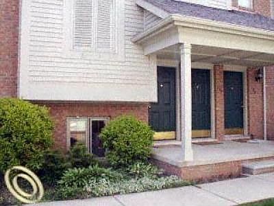 1st image of 784 York St #9