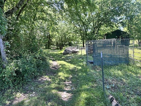 5th image of 3200 Swindell Hollow Rd