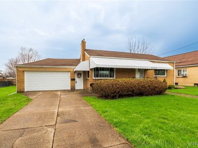 640 Potters Rd, Buffalo, NY, 14224