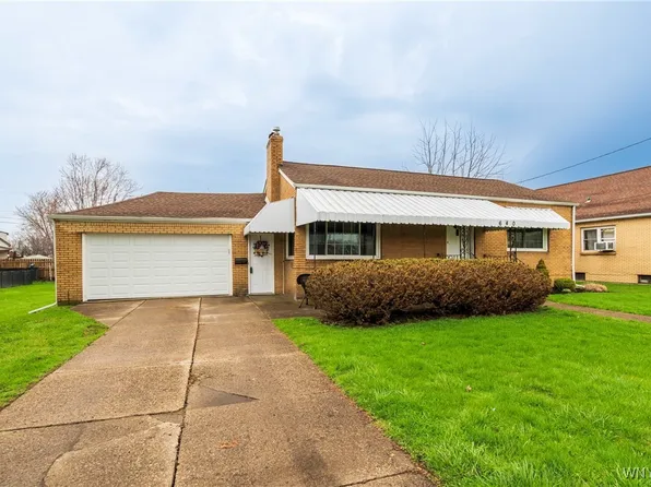640 Potters Rd, Buffalo, NY 14224