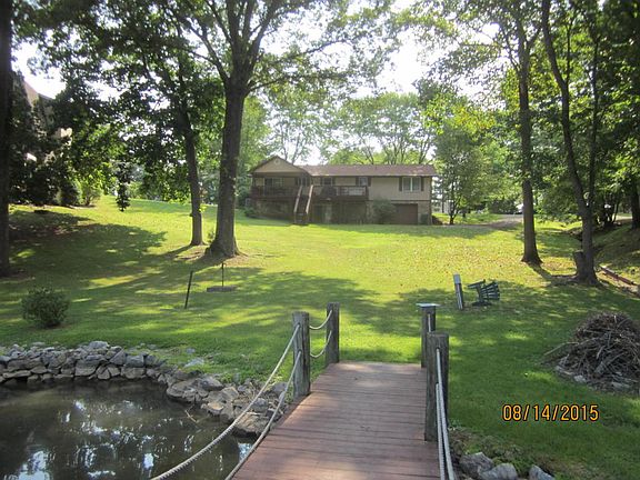 3rd image of 109 Twin Coves Dr