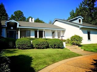 611 Little Creek Rd, Auburn, AL 36832