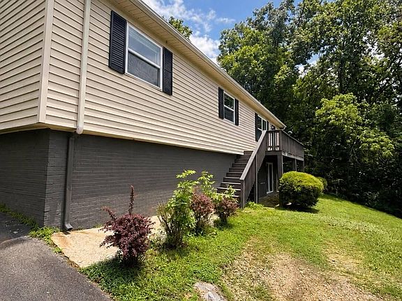2nd image of 128 Brindalene Ln
