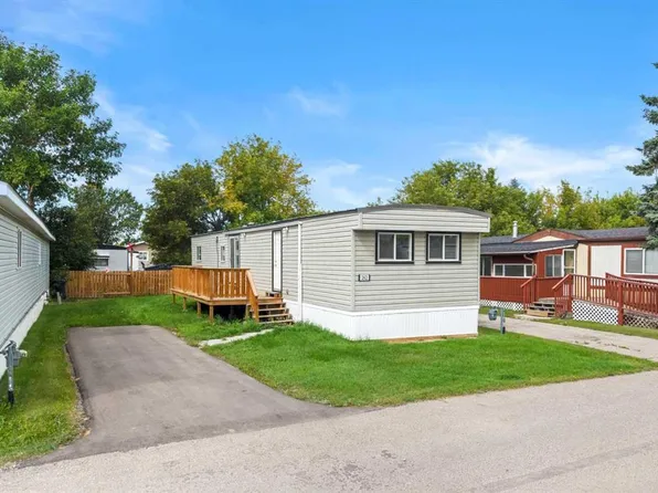 6220 17th Ave SE #242, Calgary, AB T2A 7H4