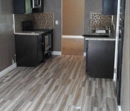 3rd image of 1801 Camargo Dr