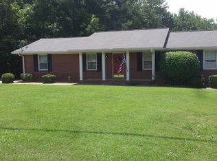 515 Castlewood Rd, Tyrone, GA 30290