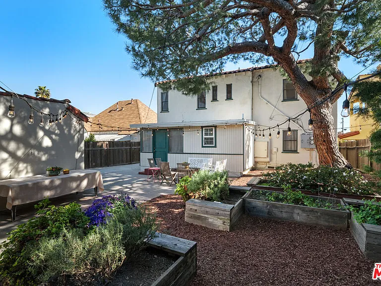 1855 S Cochran Ave — Photo 14