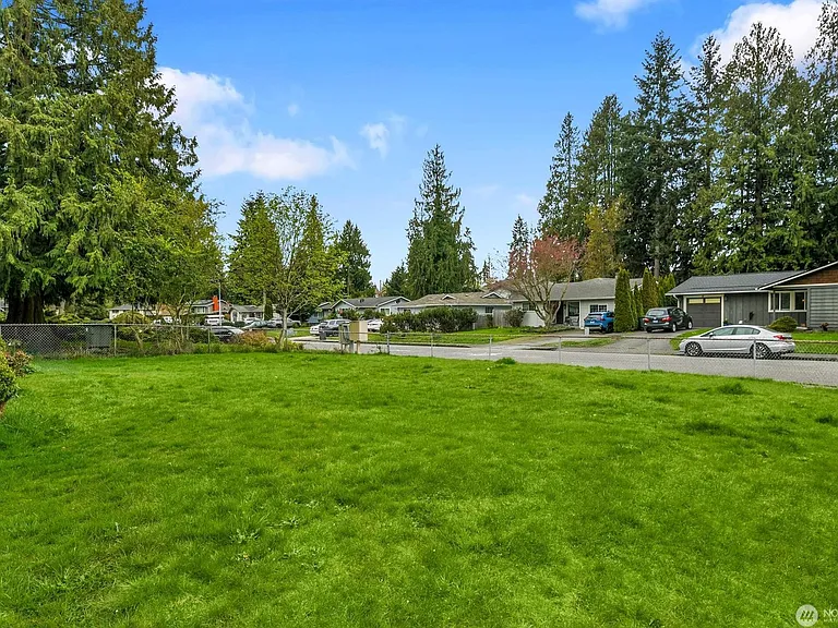 8901 Emerson Pl — Photo 18