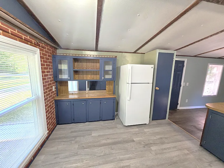 1335 Singing Pines Dr — Photo 9