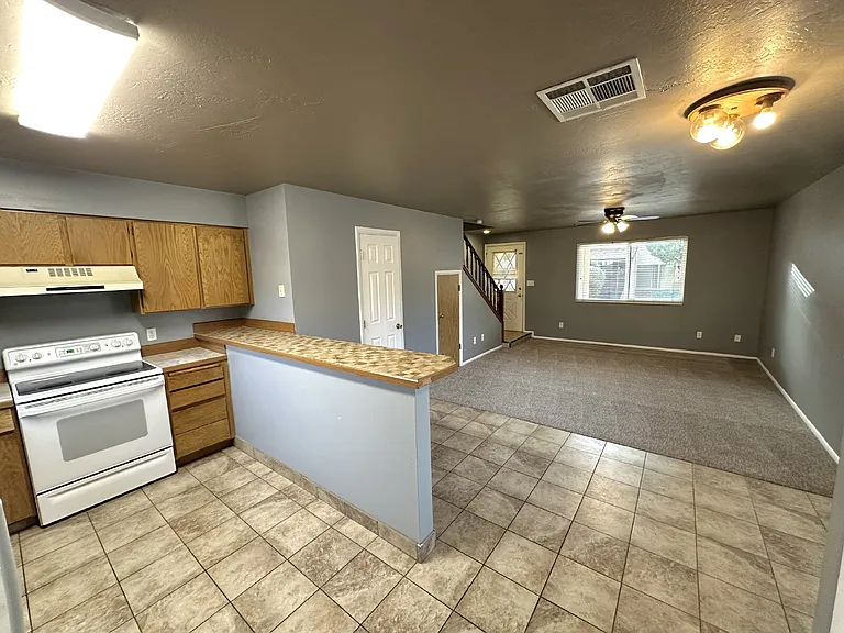1749 W 1020 N — Photo 9