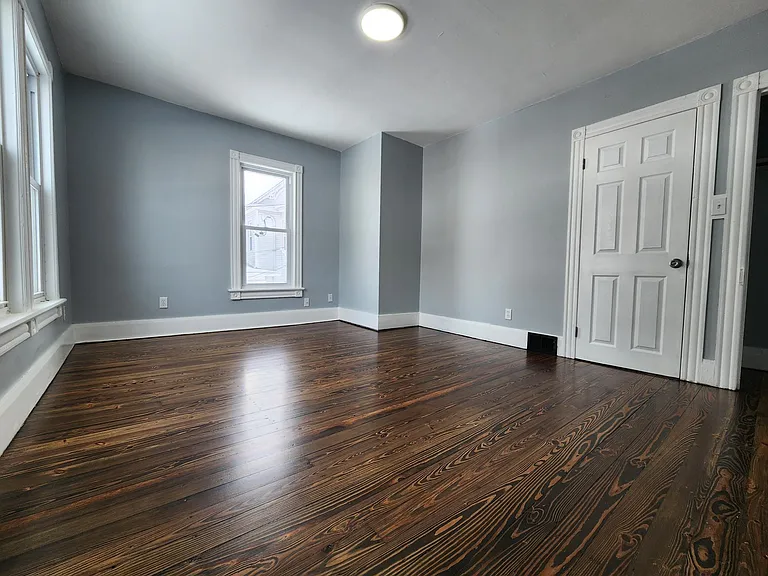 123 Ridgeway St — Photo 8