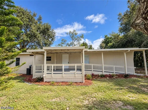 8345 Suncoast Dr, North Fort Myers, FL 33917