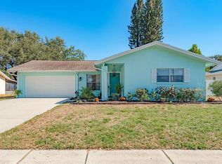 2540 Southpointe Dr, Dunedin, FL 34698