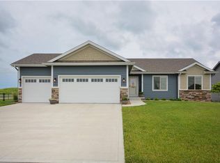 338 35th St SE, Altoona, IA 50009