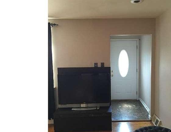 2nd image of 167 E Walnut Park Dr