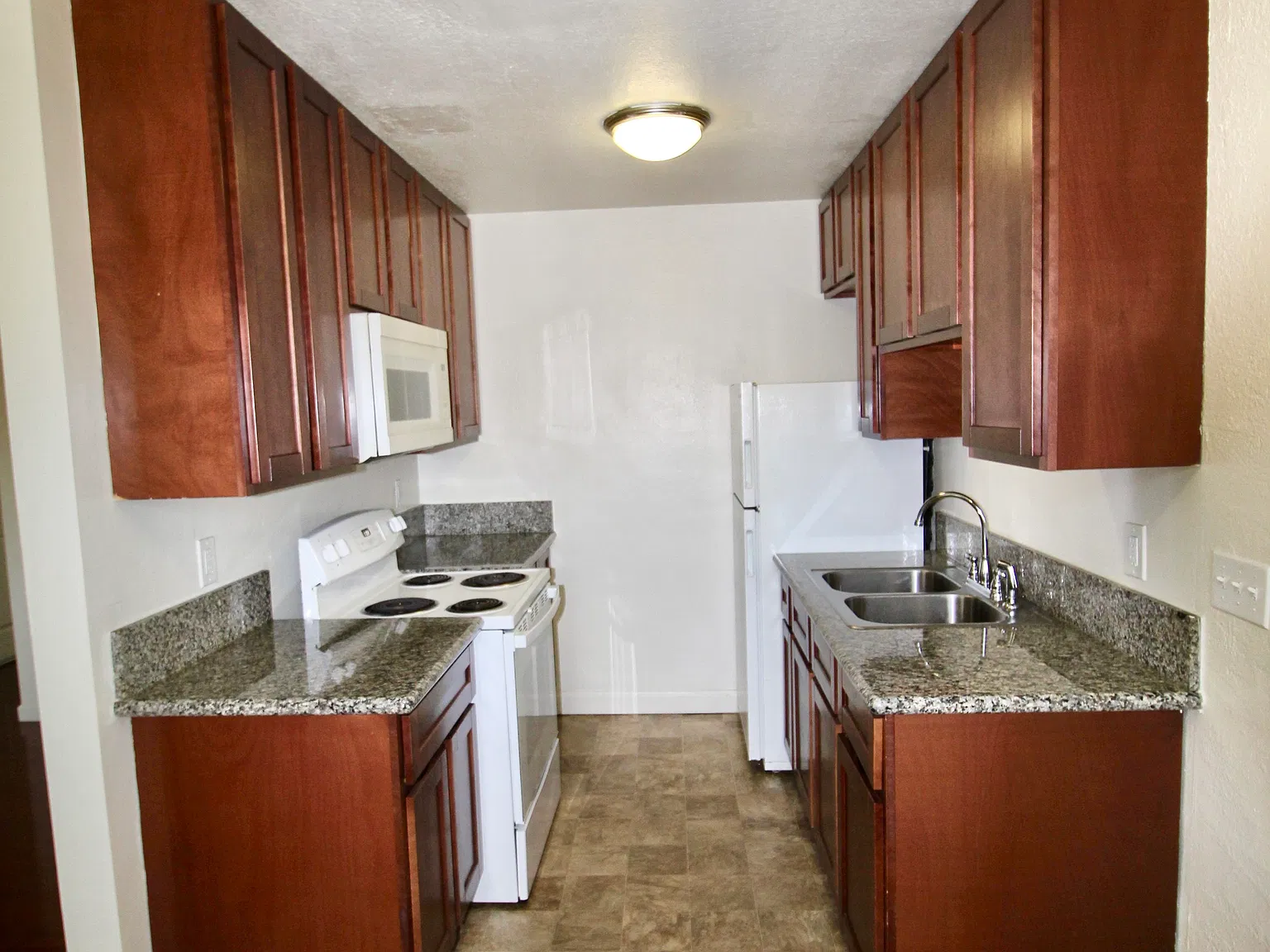 881 W A St — Photo 4