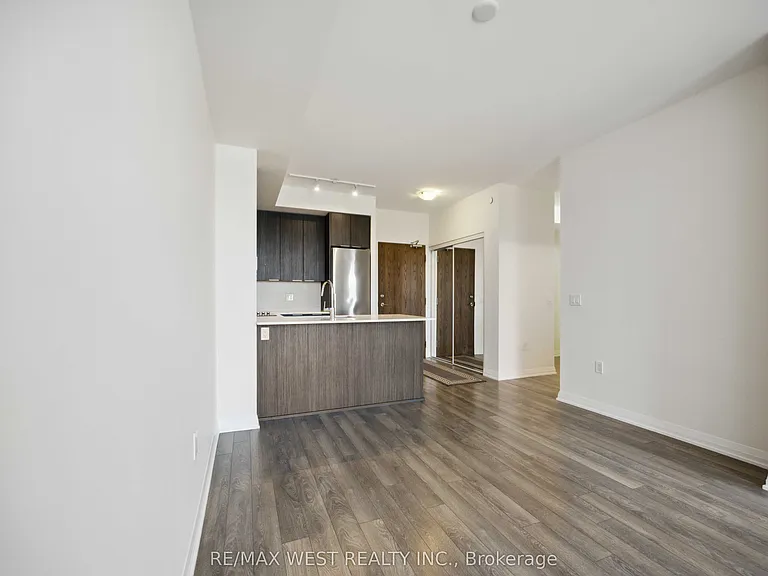 99 Eagle Rock Way #209 — Photo 5