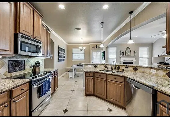 205 Chinaberry Trl