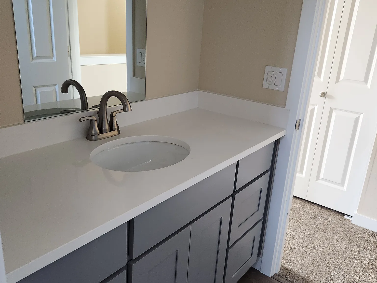 Menlo Parc Apartments — Photo 2