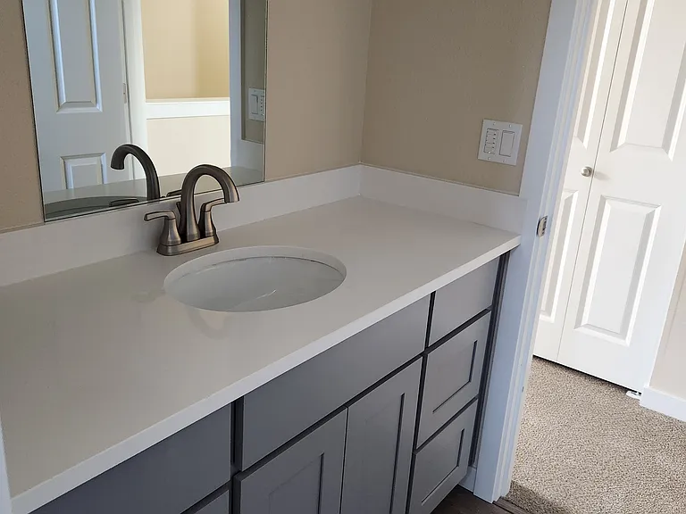 Menlo Parc Apartments — Photo 2