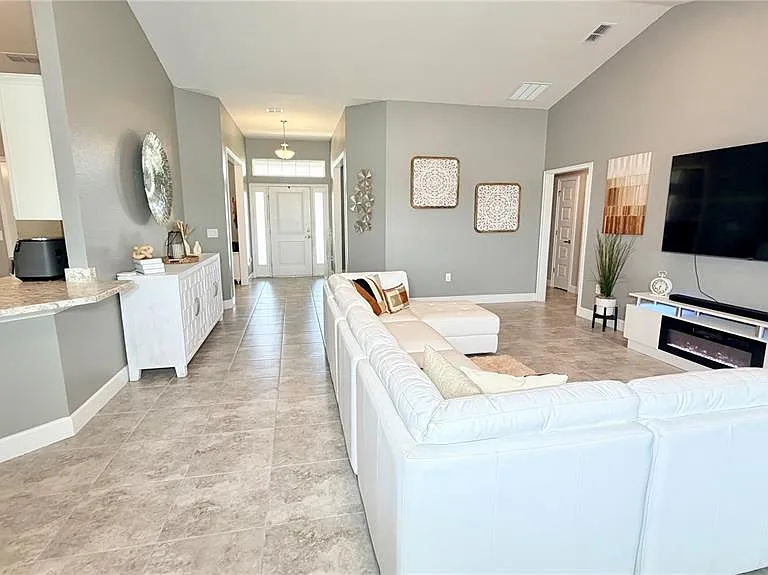 4015 Tullamore Ln — Photo 6
