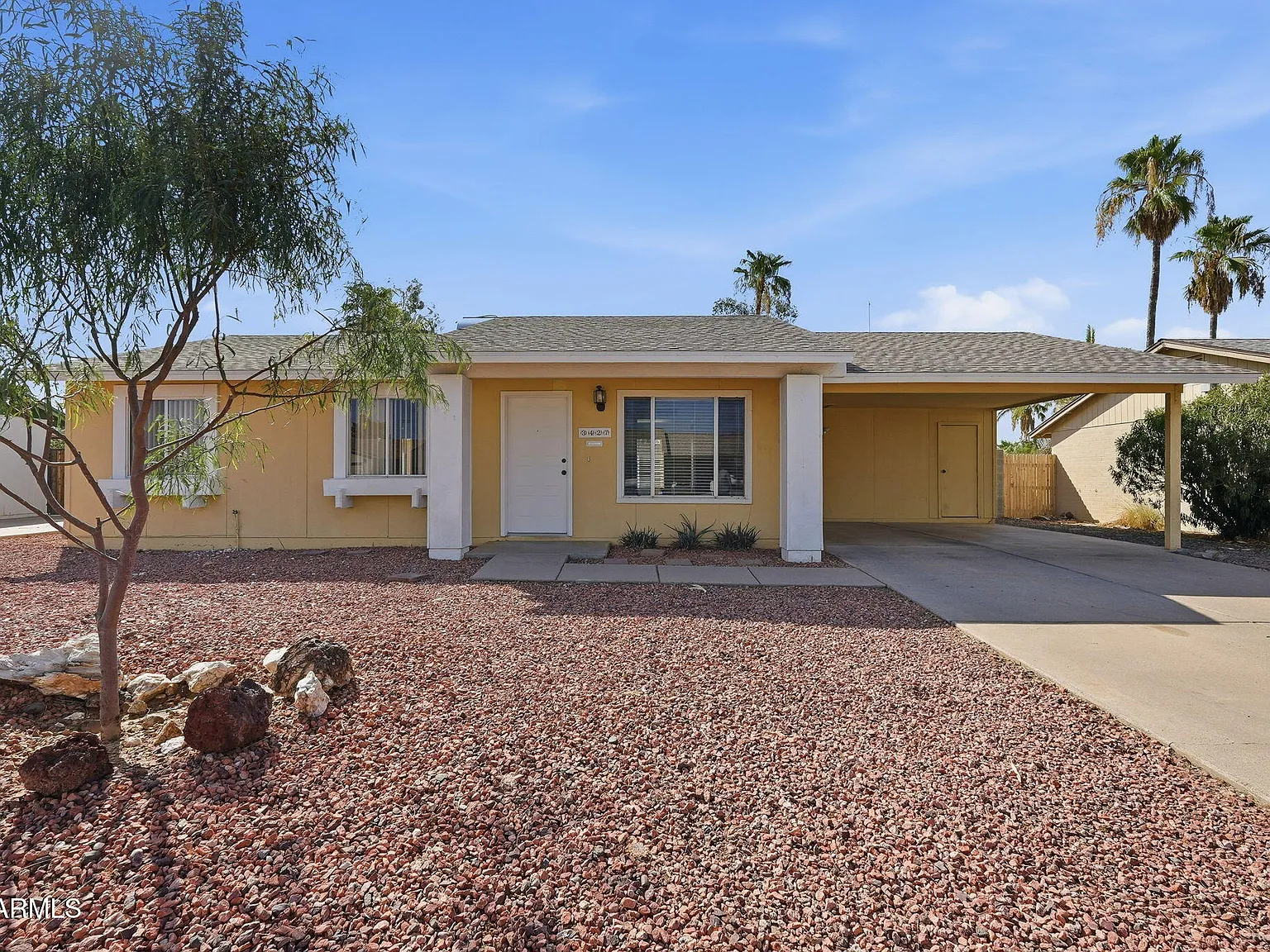 3 bed, 1176 sqft, $2,100 — Photo 1