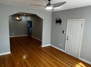 5352 W Nelson St #2, Chicago, IL 60641