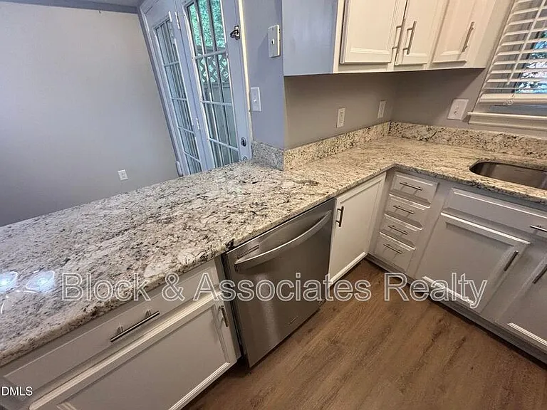 4808 Blue Bird Ct #D — Photo 25