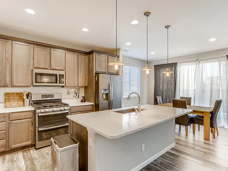 25541 E Cedar Pl — Photo 2