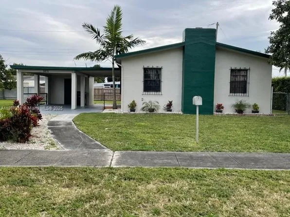 3831 W 4th Ct, Hialeah, FL 33012