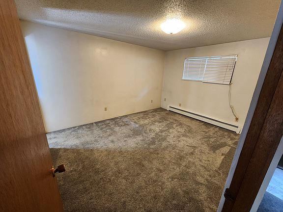 4th image of 605 S Grand Ave APT E