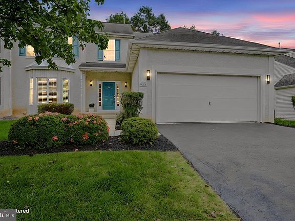 2nd image of 36 Palo Ln