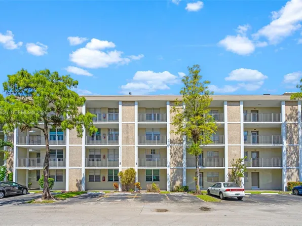 2900 NW 48th Ter APT 213, Lauderdale Lakes, FL 33313