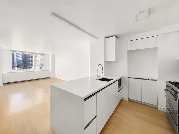 301 W 53rd St APT 12K, New York, NY 10019