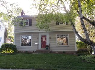 2257 Foster Ave NE, Grand Rapids, MI 49505