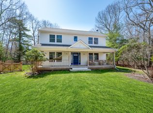 190 Big Fresh Pond Rd, Southampton, NY 11968